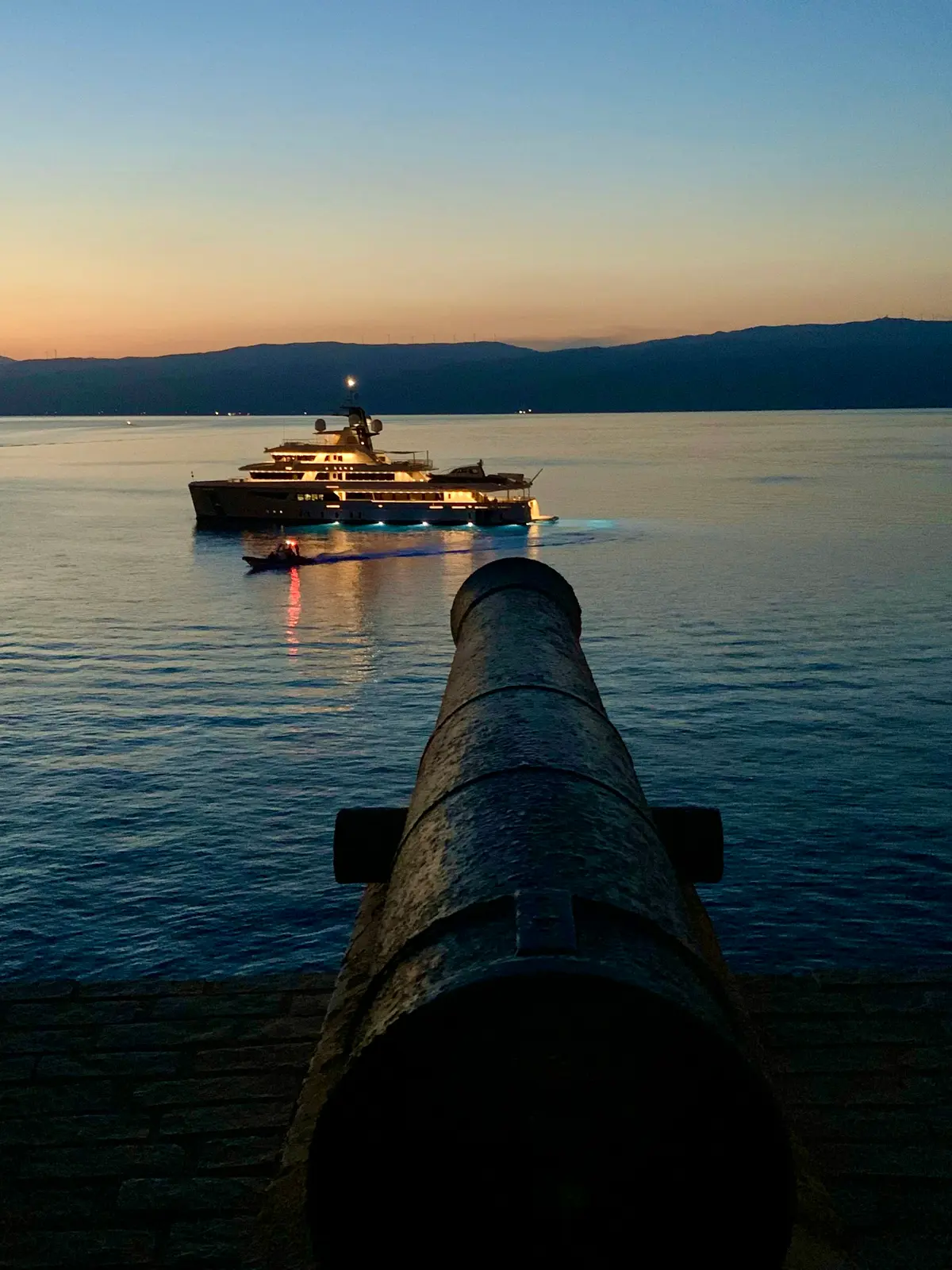 Barcelona Yacht Rental, Barcelona — chárter de yates, nosotros