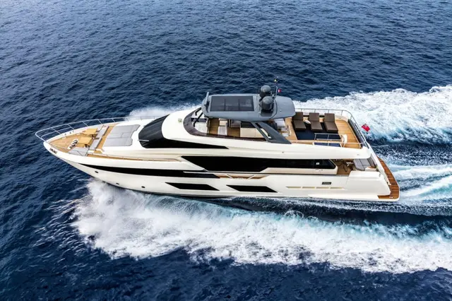 Ferretti 920 — Barcelona Yacht Rental, Barcelona