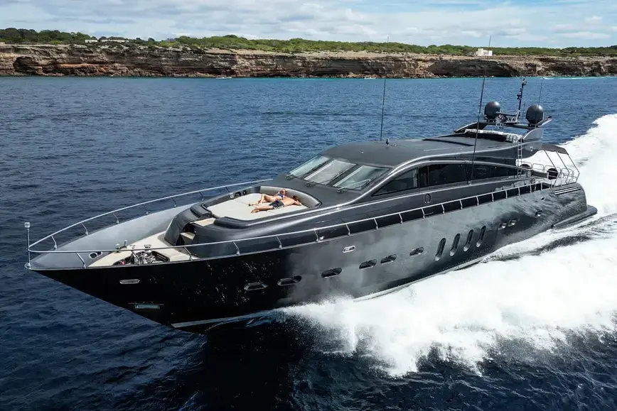 Leopard 31 — Barcelona Yacht Rental, Barcelona. Rumbo a Sitges con toda la familia a bordo