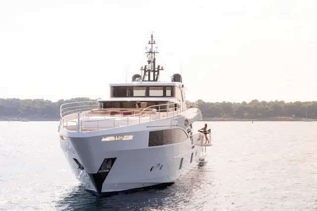 Majesty 100 — Barcelona Yacht Rental, Barcelona