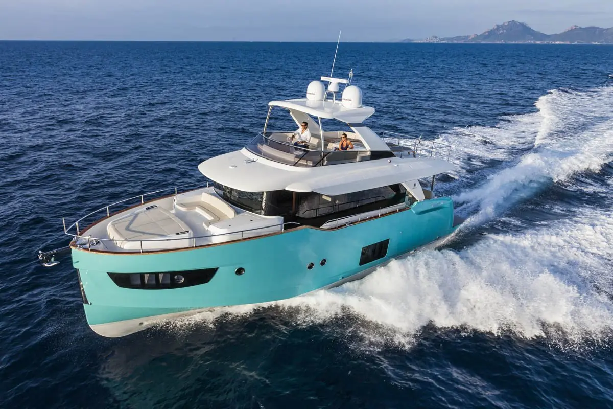 Navetta 58 — Barcelona Yacht Rental, Barcelona. A steady long-range hull built for Sitges afternoons