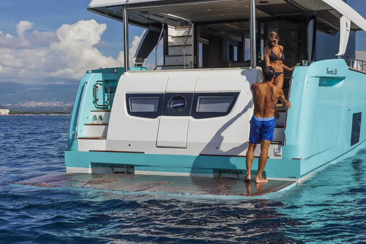 Navetta 58, salon — Barcelona Yacht Rental, Barcelona. A steady long-range hull built for Sitges afternoons