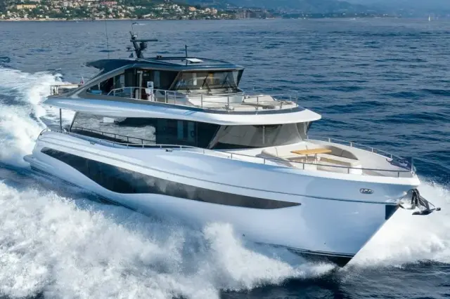 Princess Y80 — Barcelona Yacht Rental, Barcelona