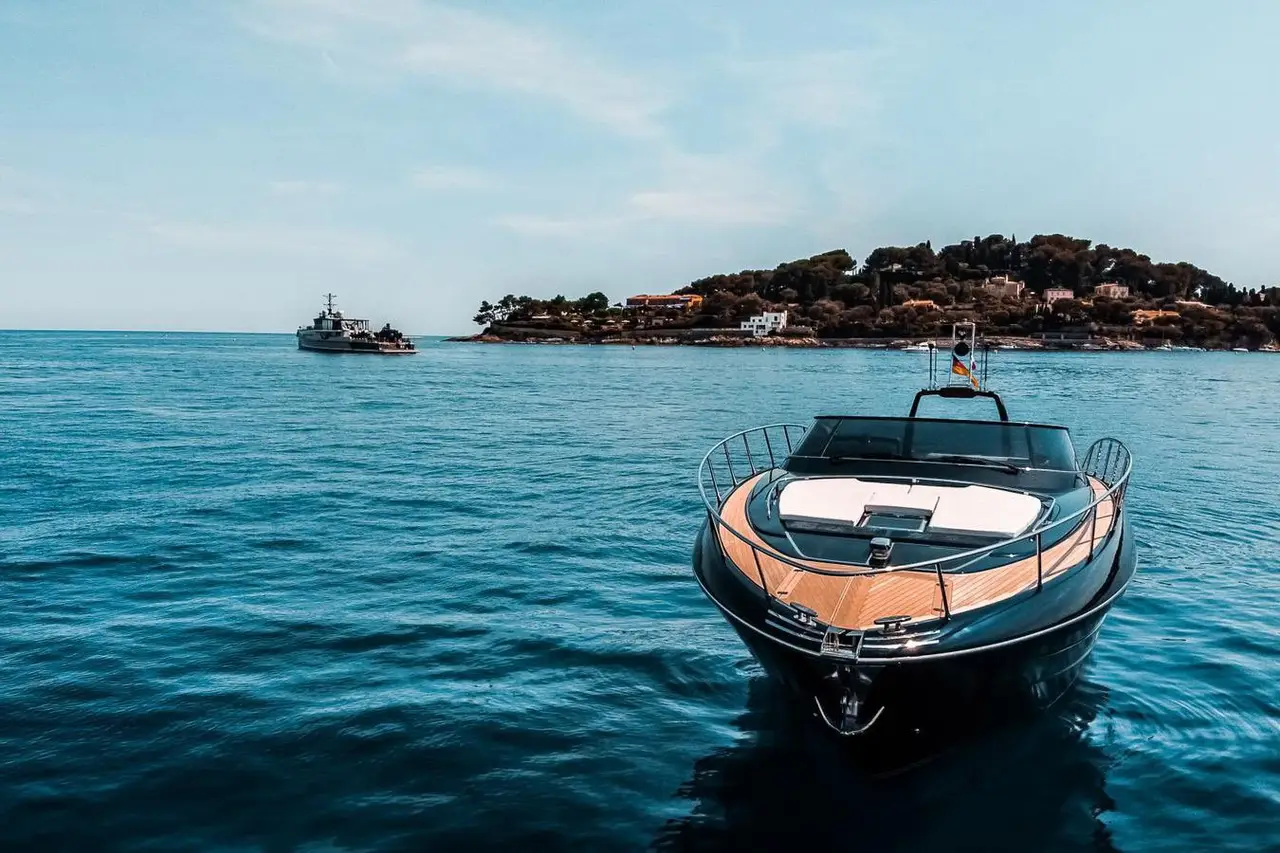 Riva 56 Rivale, salon — Barcelona Yacht Rental, Barcelona. Sleek open-deck runs to Sitges before lunch