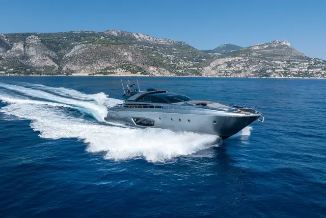 Riva 86 Domino — Barcelona Yacht Rental, Barcelona