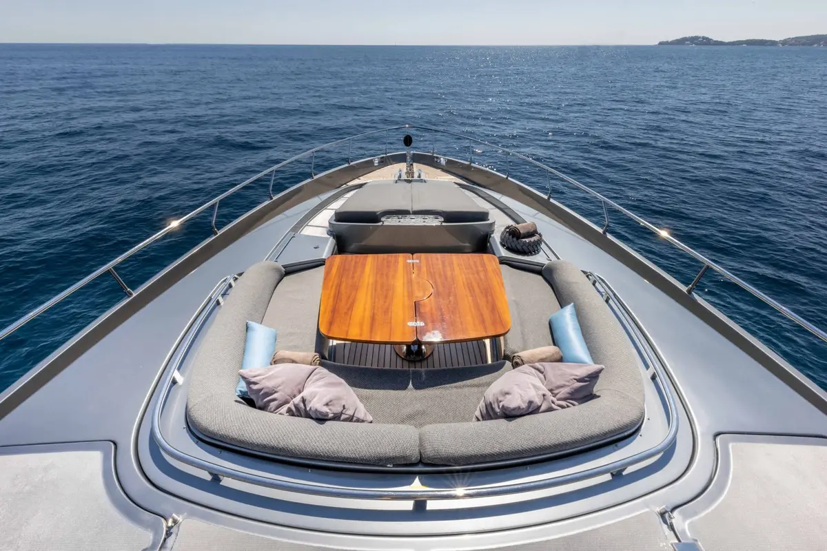 Riva 86 Domino, salon — Barcelona Yacht Rental, Barcelona. Sleek Italian lines built for the Sitges run