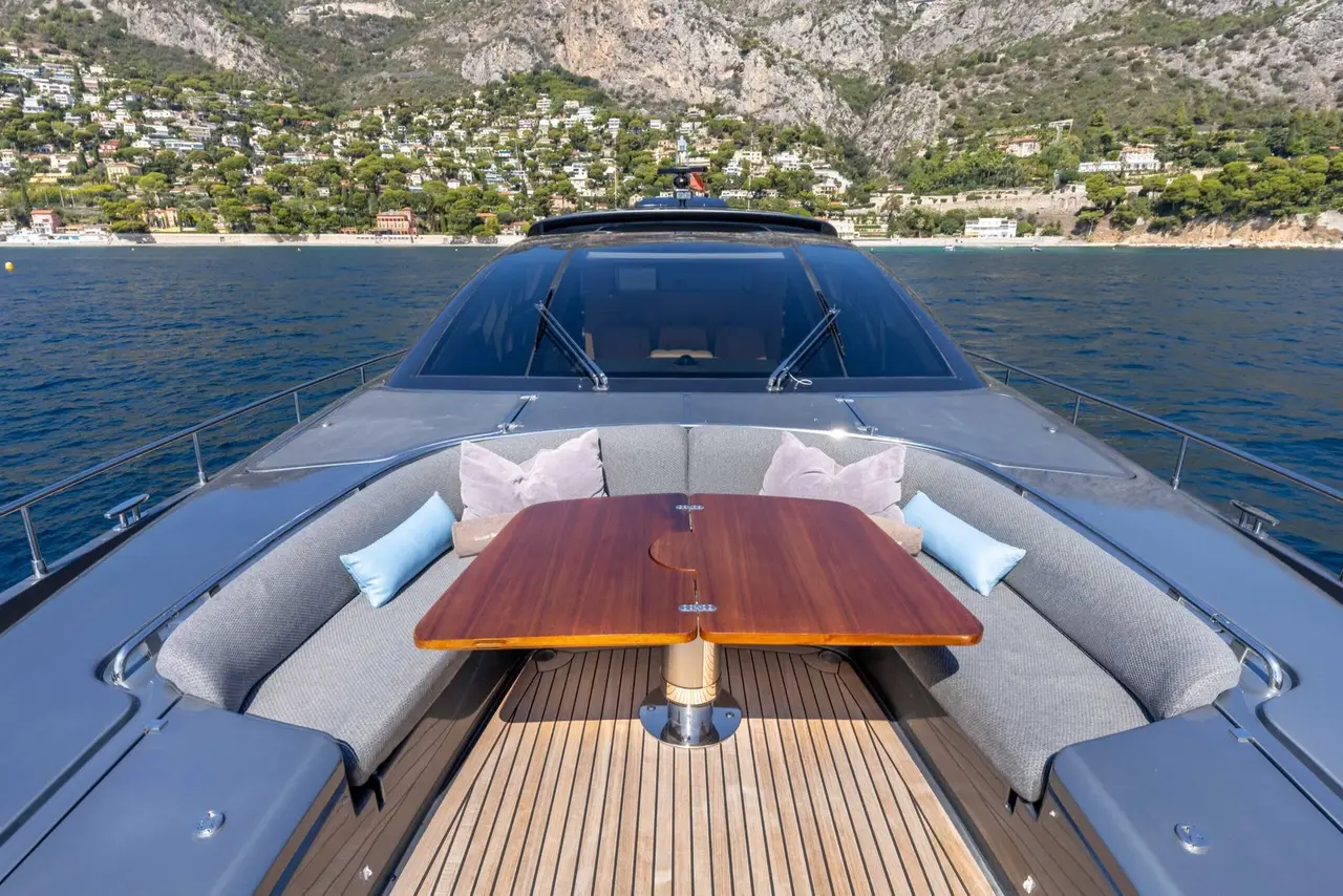 Riva 86 Domino, flybridge — Barcelona Yacht Rental, Barcelona. Sleek Italian lines built for the Sitges run