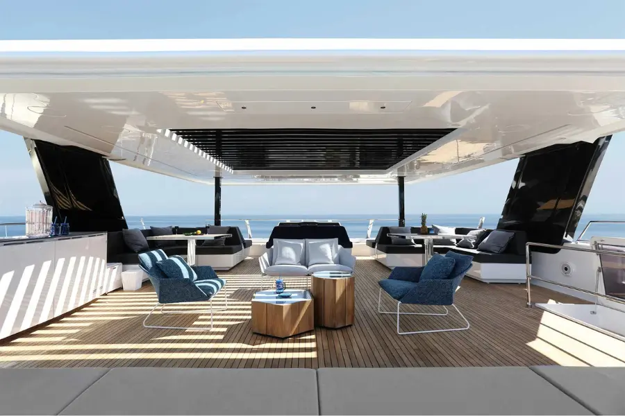Sunreef 80, exterior — Barcelona Yacht Rental, Barcelona. Espacio de catamarán amplio para tardes tranquilas en Sitges